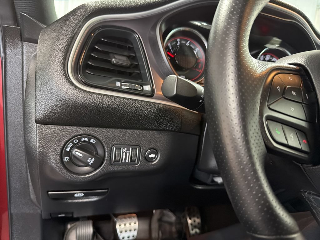 Used 2022 Dodge Challenger R/T w/ Cold Weather Group RWD image 31