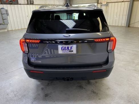 Used 2026 Ford Explorer Active RWD image 7