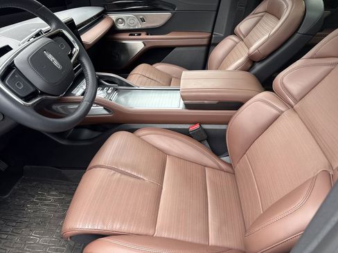 Used 2026 Lincoln Nautilus Reserve image 11