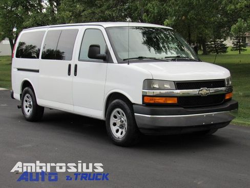 Used 2014 Chevrolet Express 1500 LT w/ LT Preferred Equipment Group RWD image 1