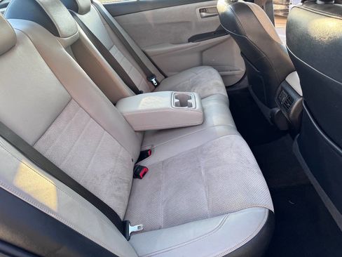 Used 2015 Toyota Camry XSE w/ Advanced Technology Package image 20