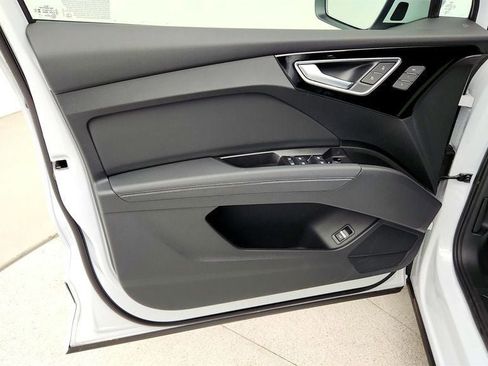 Used 2024 Audi Q4 e-tron Premium Plus w/ Premium Plus image 11