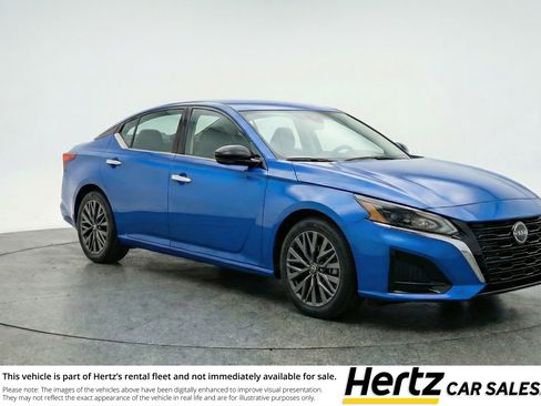 Used 2025 Nissan Altima 2.5 SV FWD image 1