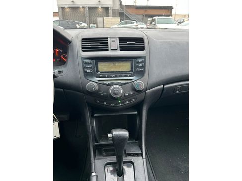 Used 2005 Honda Accord DX image 15