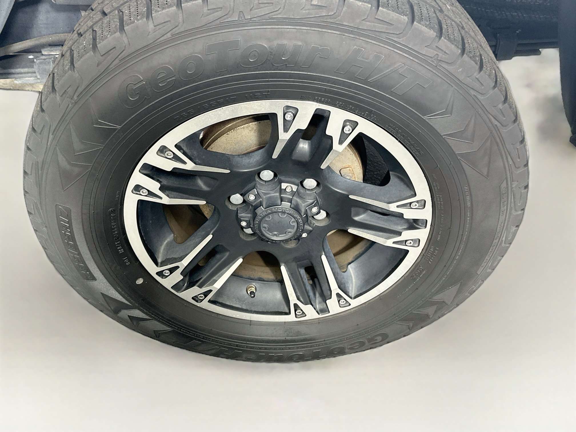 Used 2016 Toyota Tacoma SR5 w/ Towing Package RWD image 11