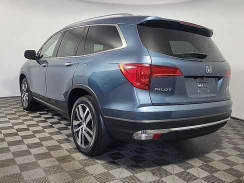 Certified 2017 Honda Pilot Touring image 11