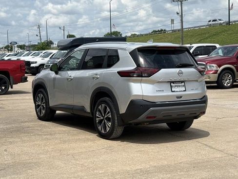 Used 2023 Nissan Rogue SV w/ SV Premium Package AWD/4WD image 12