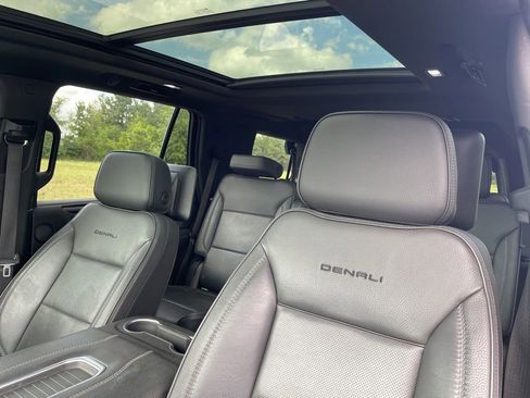 Used 2021 GMC Yukon Denali w/ Denali Ultimate Package RWD image 26