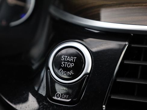 Used 2019 BMW 540i RWD image 39