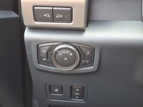 Used 2022 Ford F250 Platinum AWD/4WD image 18