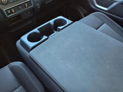 Used 2023 Nissan Titan SV image 17