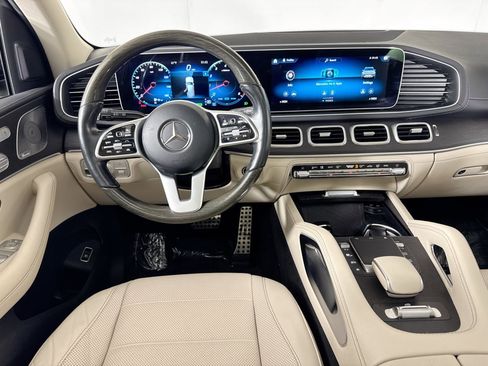 Used 2021 Mercedes-Benz GLS 580 4MATIC image 30
