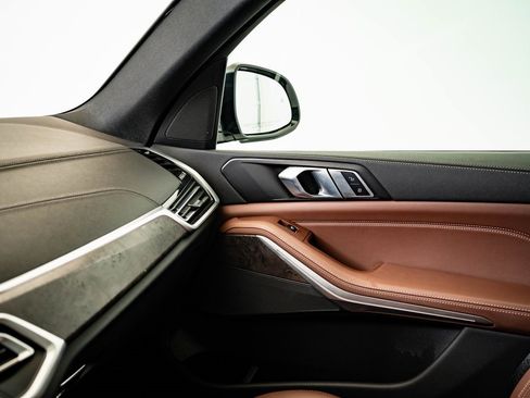 Used 2023 BMW X5 xDrive40i w/ M Sport Package image 35