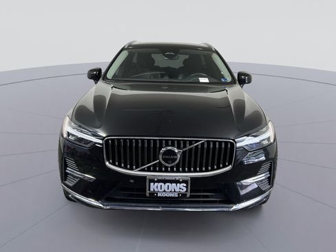 Used 2023 Volvo XC60 B5 Plus AWD/4WD image 4