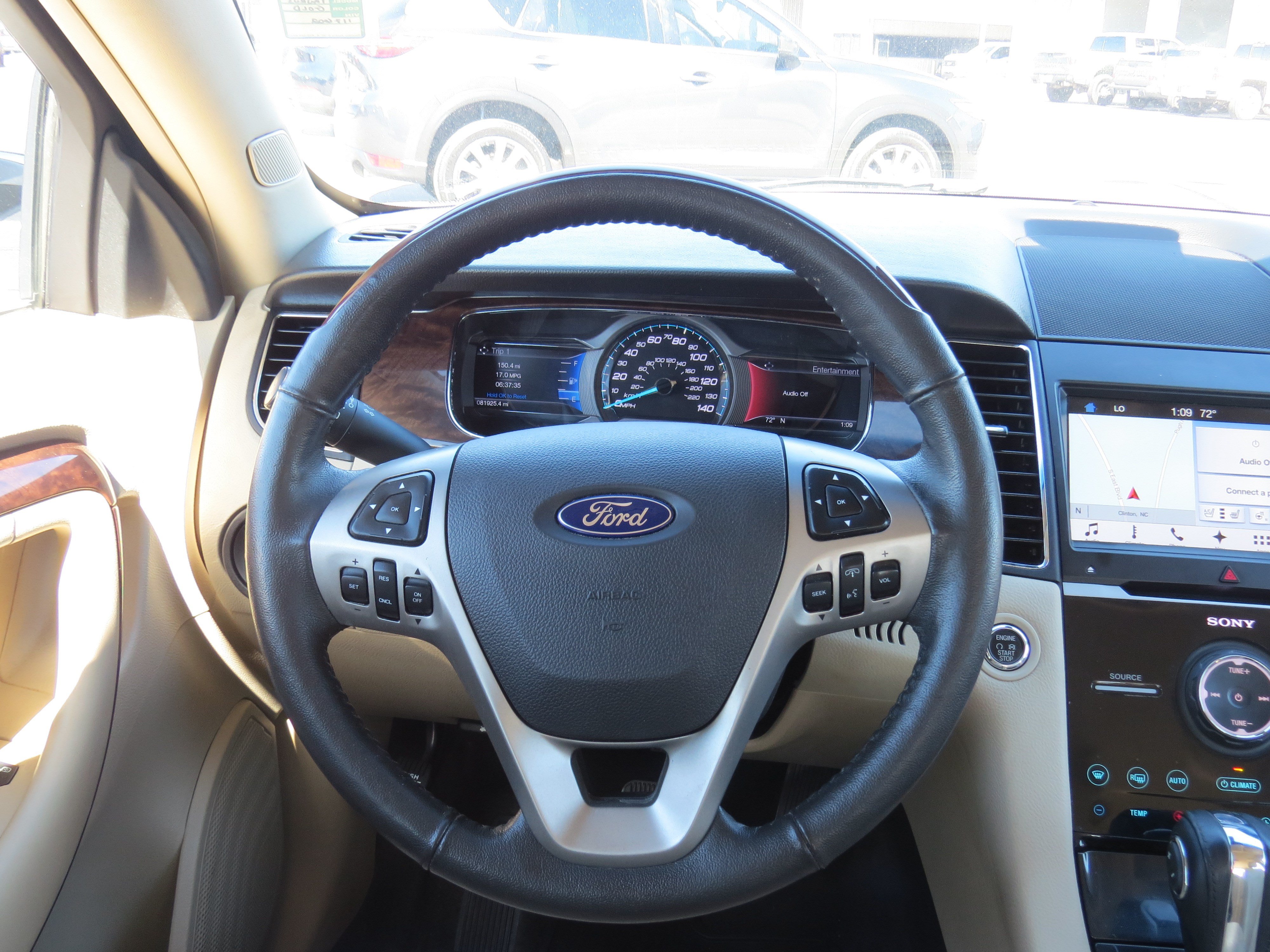Used 2017 Ford Taurus Limited AWD/4WD image 16