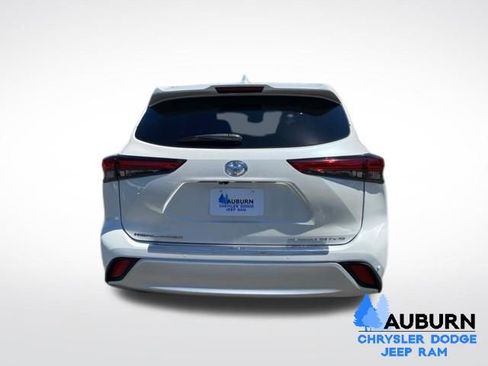 Used 2020 Toyota Highlander Platinum AWD/4WD image 6