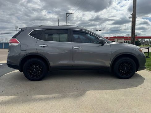 Used 2016 Nissan Rogue S w/ Appearance Package image 8