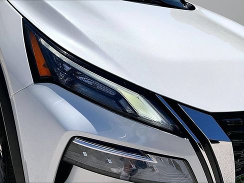 Used 2023 Nissan Rogue SV AWD/4WD image 31