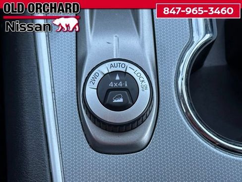 Used 2017 Nissan Pathfinder SL w/ SL Premium Package AWD/4WD image 18