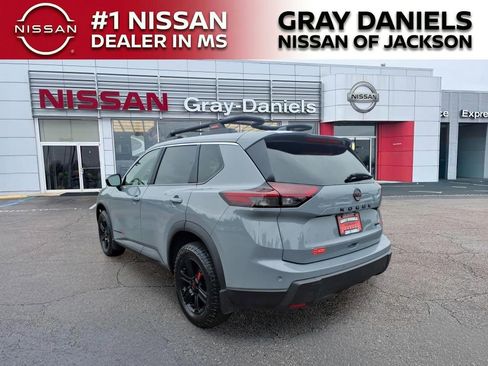 Certified 2025 Nissan Rogue SV AWD/4WD image 5