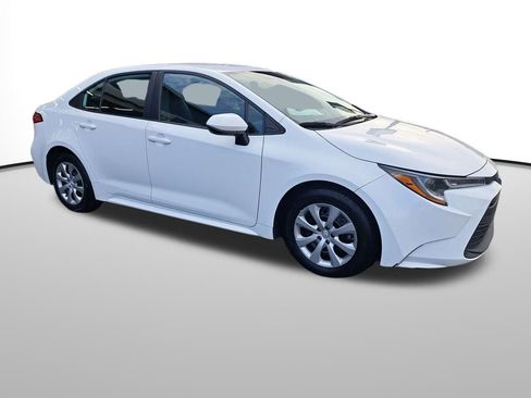 Used 2023 Toyota Corolla LE image 8