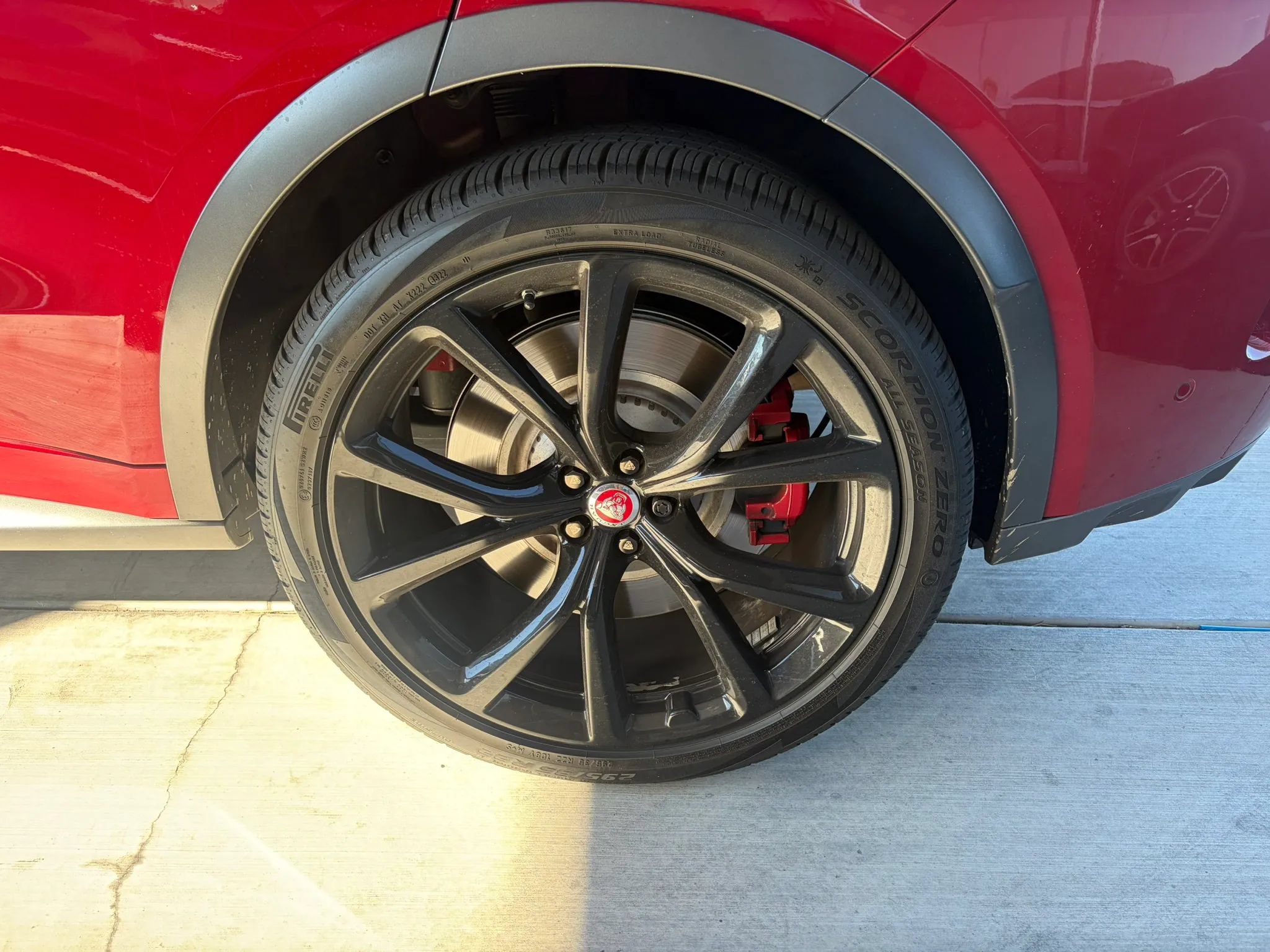 Used 2020 Jaguar F-PACE SVR AWD/4WD image 9