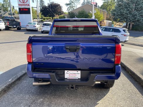 Certified 2024 Toyota Tacoma TRD Sport AWD/4WD image 5