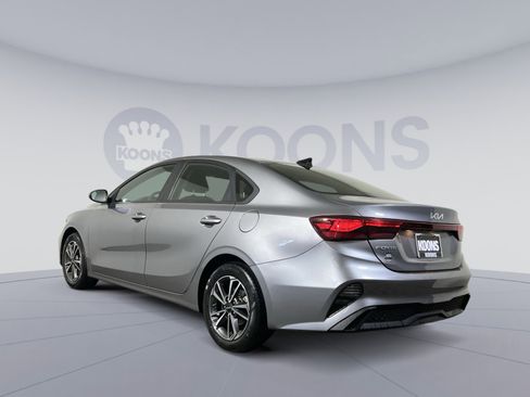 Used 2023 Kia Forte LXS image 4