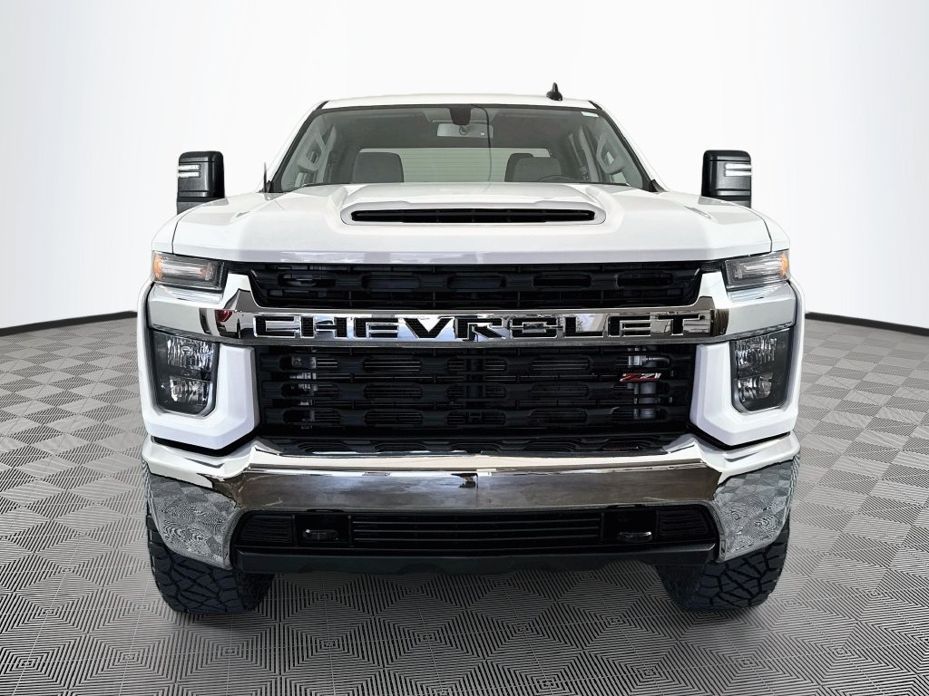 Used 2023 Chevrolet Silverado 2500 LT AWD/4WD image 2