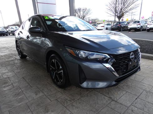 Certified 2025 Nissan Sentra SV image 3