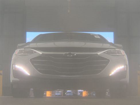 Used 2023 Chevrolet Malibu LT FWD image 3