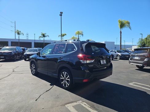 Used 2024 Subaru Forester Limited w/ Convenience Package AWD/4WD image 5