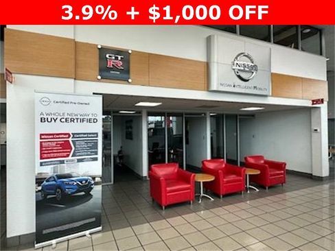 New 2025 Nissan Sentra SR w/ Midnight Edition image 35