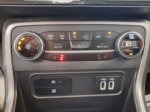 Used 2018 Ford EcoSport SE w/ SE Convenience Package image 18