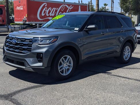 New 2026 Ford Explorer Active w/ Active Comfort Package RWD image 5