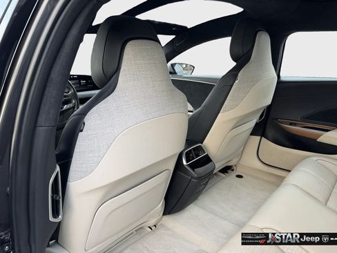 Used 2022 Lucid Air Grand Touring AWD/4WD image 28