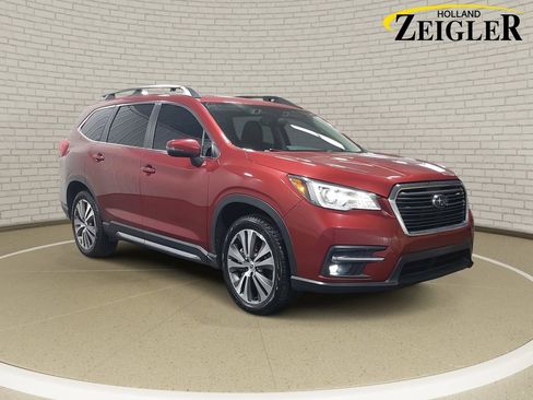 Used 2022 Subaru Ascent Limited w/ Technology Package image 3