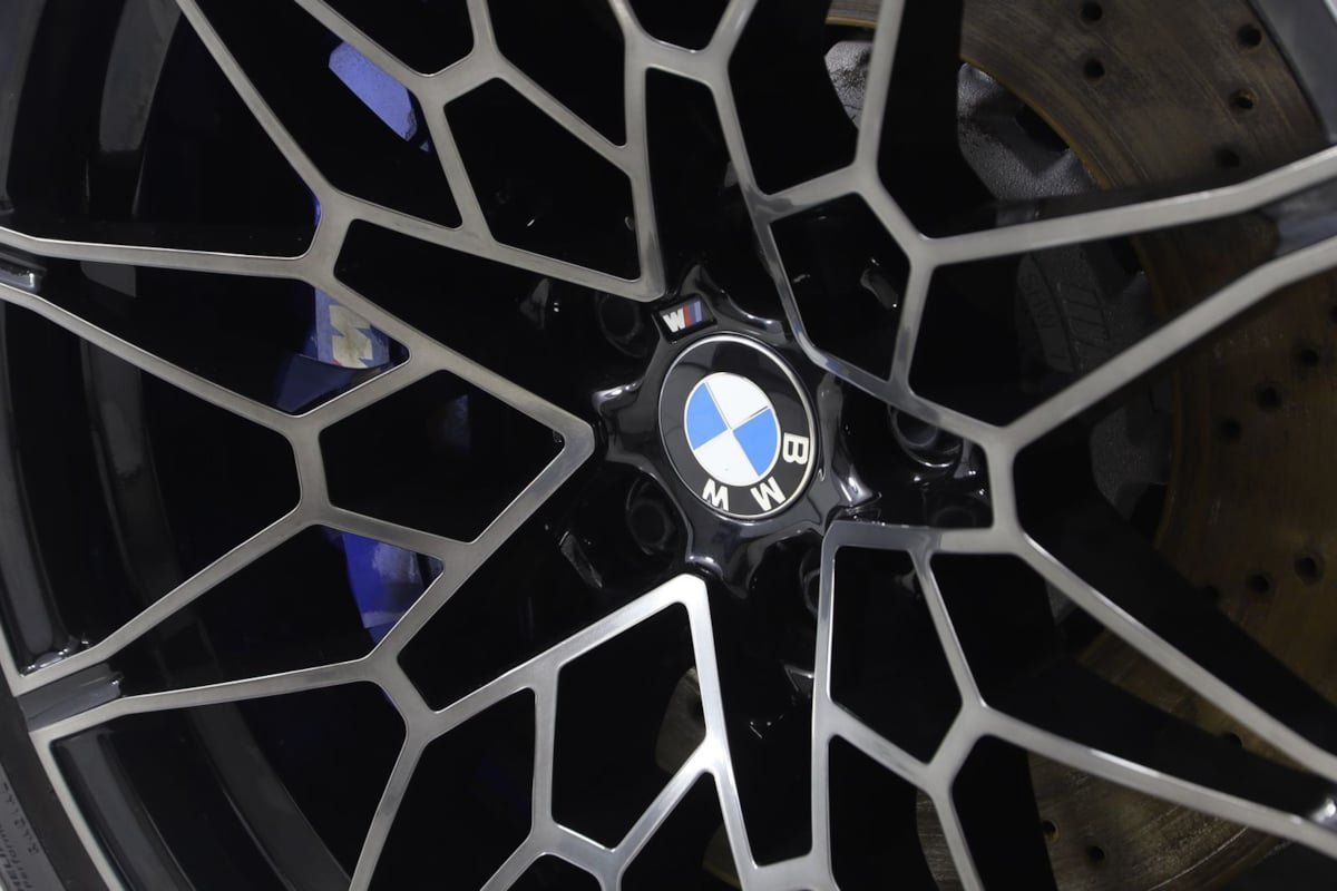 Used 2025 BMW M3 w/ Executive Package RWD image 18