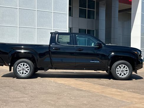 New 2026 Toyota Tacoma SR5 AWD/4WD image 3