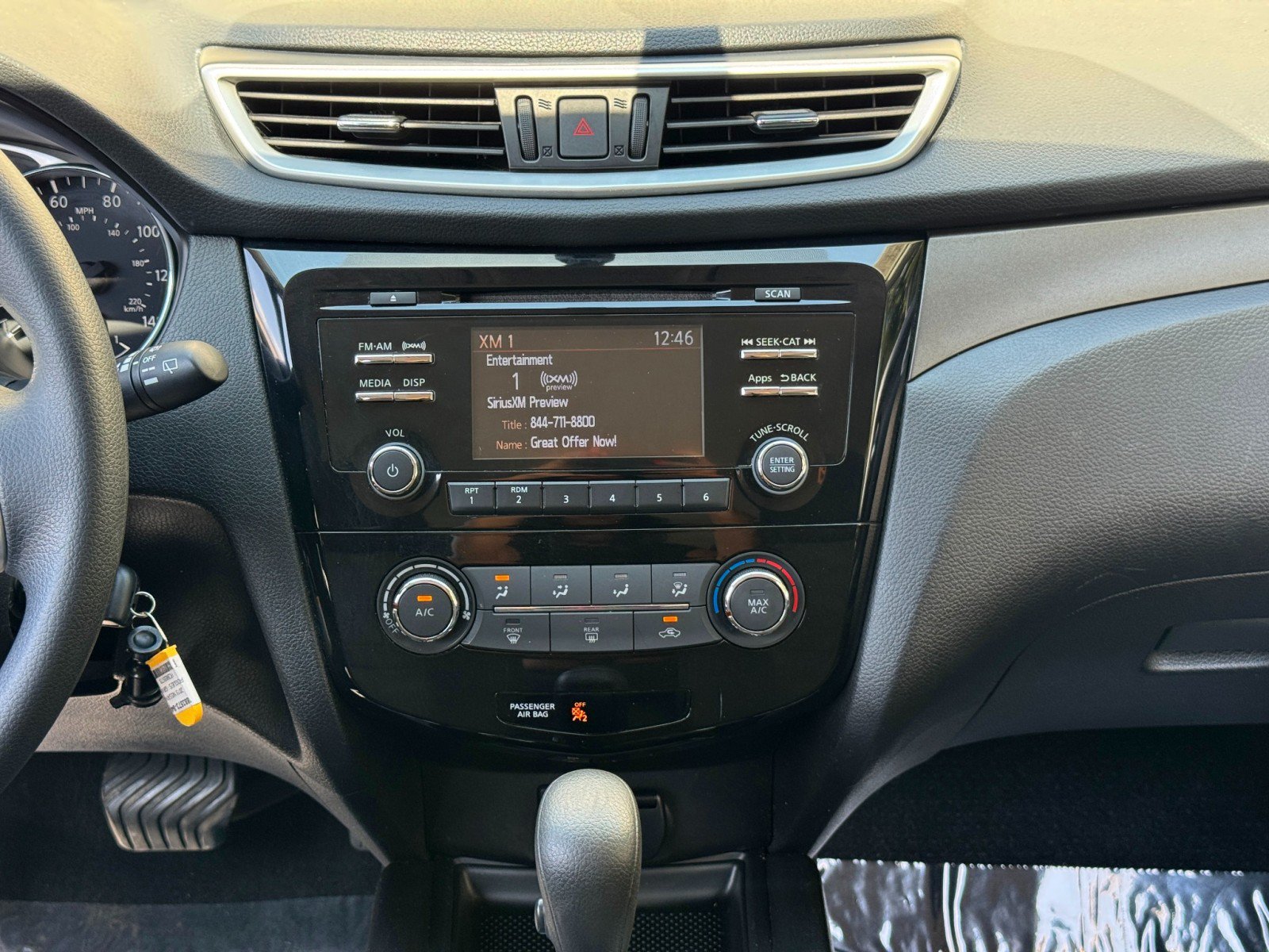 Used 2015 Nissan Rogue S AWD/4WD image 22