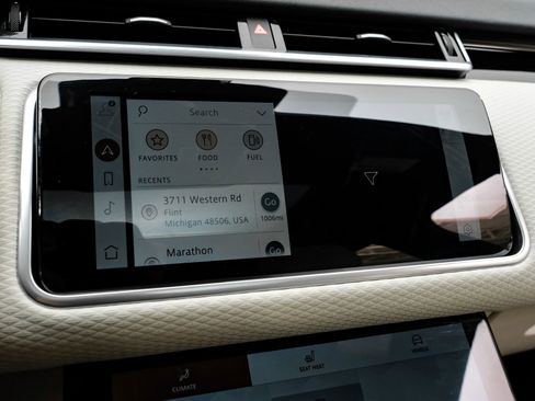 Used 2023 Land Rover Range Rover Velar R-Dynamic S image 26