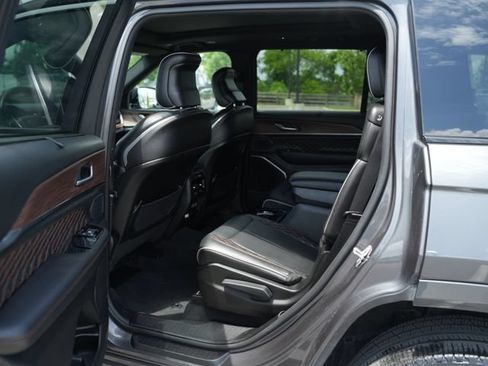 Used 2023 Jeep Grand Cherokee L Summit w/ Advanced Protech Group IV AWD/4WD image 16