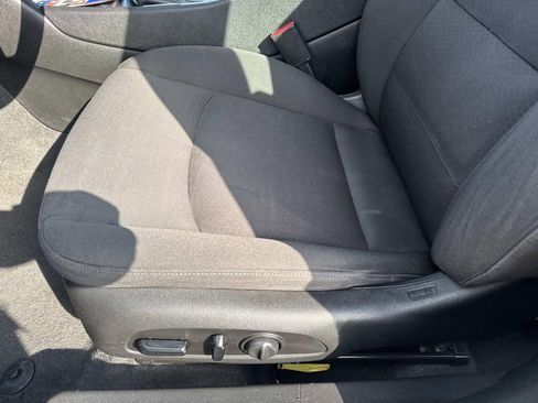 Used 2020 Chevrolet Malibu LT image 18