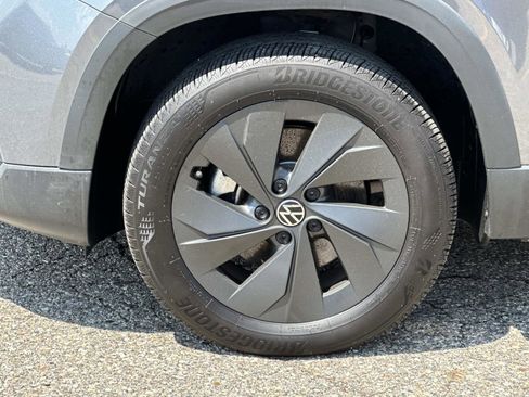 Used 2025 Volkswagen Taos S FWD image 8