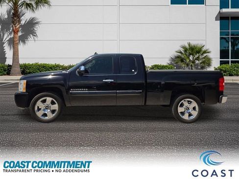 Used 2011 Chevrolet Silverado 1500 LT w/ Florida Edition image 3