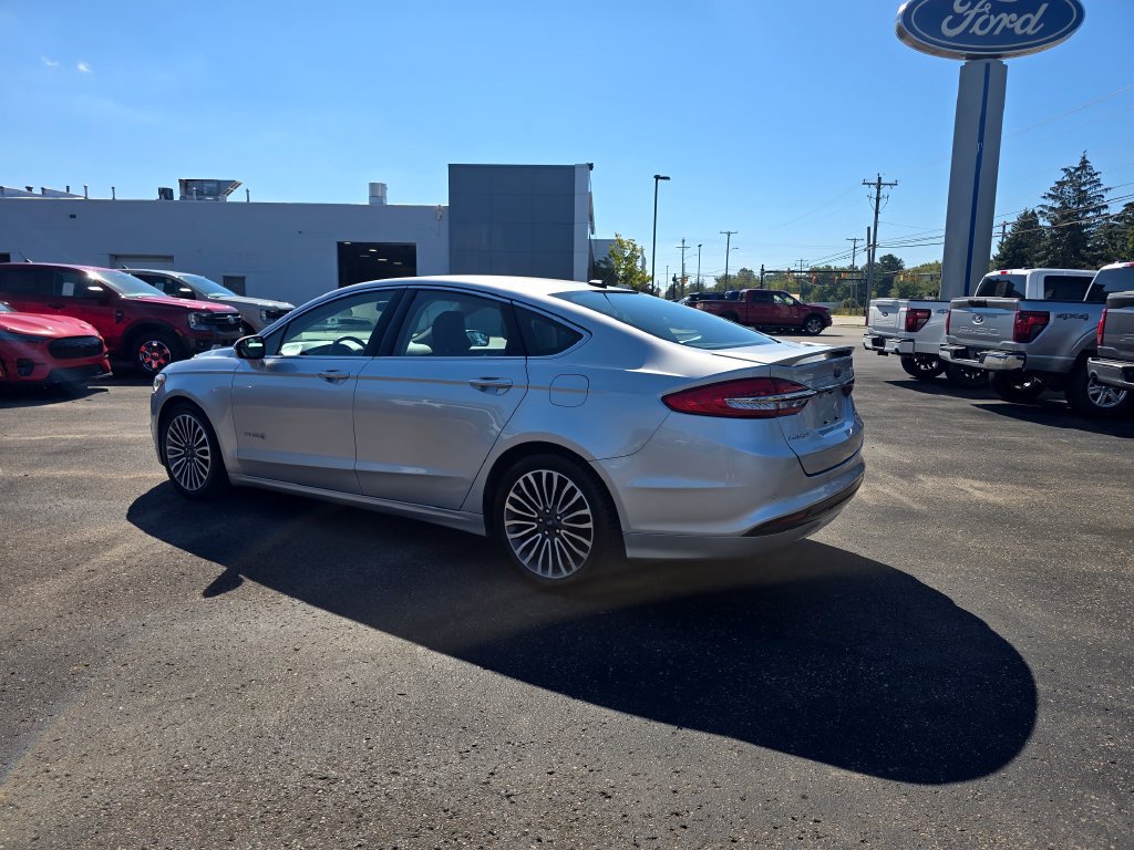 Used 2018 Ford Fusion Titanium FWD image 3