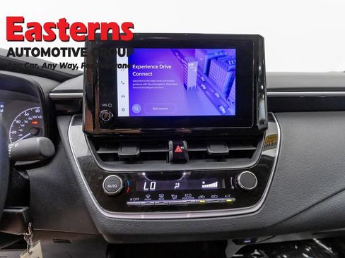 Used 2025 Toyota Corolla LE FWD image 11