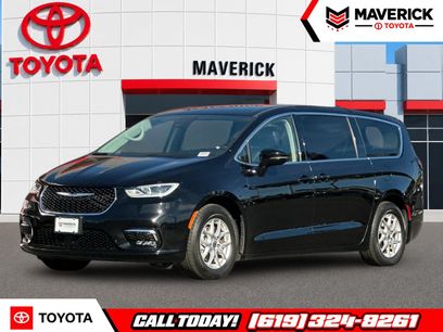Used 2024 Chrysler Pacifica Touring-L