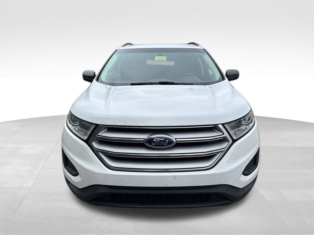 Used 2018 Ford Edge SE FWD image 3