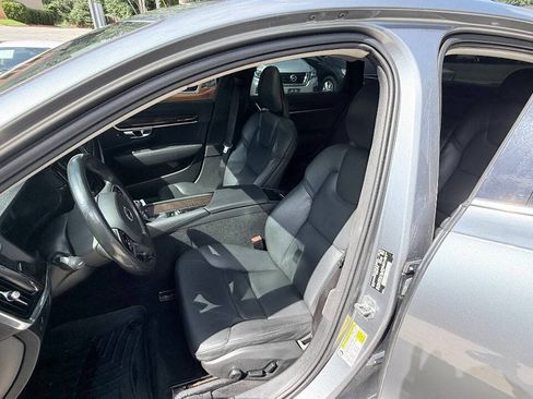 Used 2018 Volvo S90 T5 Momentum FWD image 32